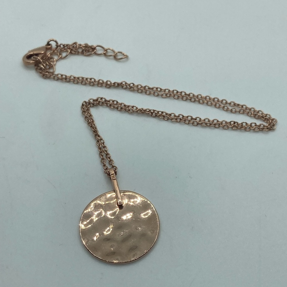 Vtg TNJ Rose Gold Tone Hammered Circle Pendant Necklace 16”